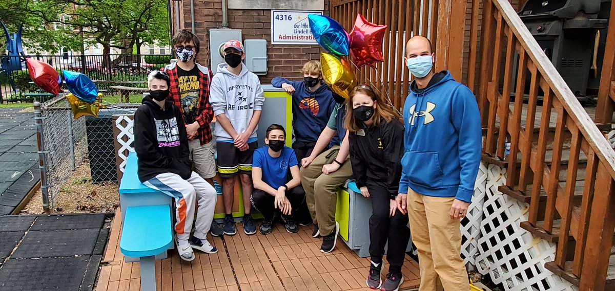 RSD_Innov8Lrn's tweet photo. The @OurLittleHaven play kitchen is in place! Kudos to the #connectedlancer #GIC class for making this happen! And shout out to @KMOV and @KPLR11 for coming out today to cover the story. @MrsPattyMabie @rockwoodschools @LHSLancerPrin https://t.co/lrmwzsb4do