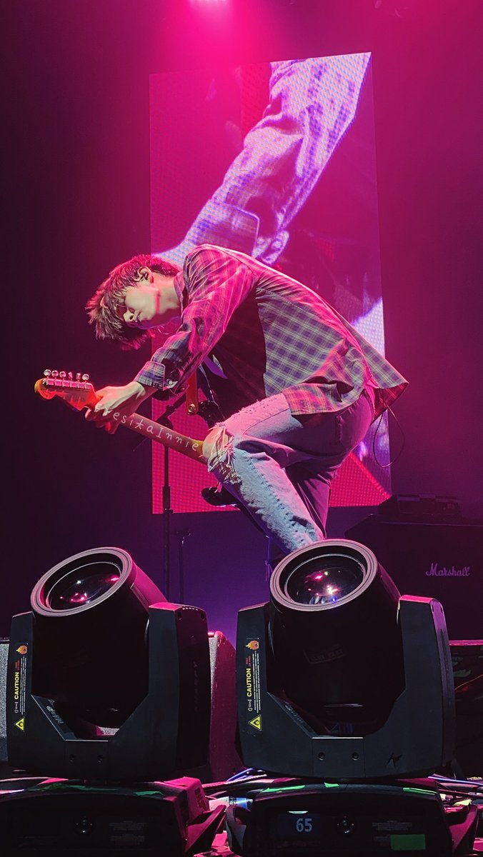 jae in concert without crop — a much needed thread: