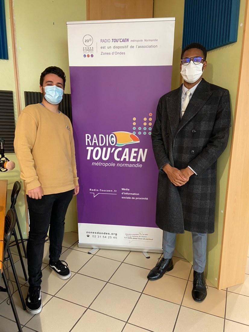 J'ai eu l'immense plaisir de parler dans le micro de <a href="/radiotoucaen/">Radio TOU'CAEN</a> 
C'était super agréable de parler en profondeur des projets qui me sont très personnels. Merci à eux.
Vous pouvez réécouter l'interview dans "La demi heure de..." sur leur site. 
radio-toucaen.fr/emission/appre…