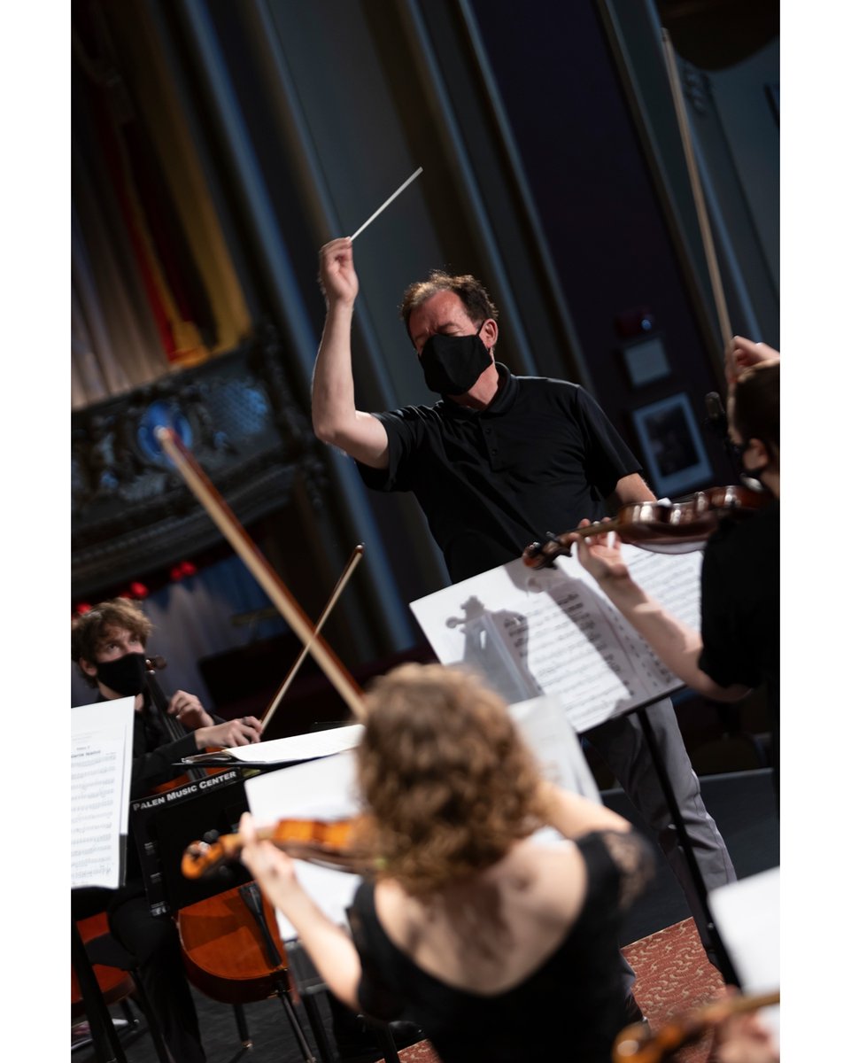 notleyhawkins's tweet image. Missouri Symphony Conservatory Spring Concert rehearsal at the Missouri Theatre in Columbia, Missouri by Notley Hawkins. #missouri #missourisymphony #mosy #conservatory #classicalmusic #music #musicians #orchestra #conductor #symphony #people #stage #theatre #rehearsal #event #ev