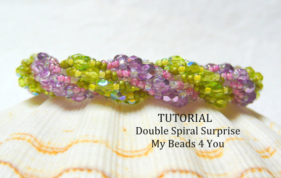 MyBeads4You_'s tweet photo. 😊Make you own beautiful beaded jewelry!
#seedbeadjewelry #craftshout #handmadejewelry #crafturday #beadwork #tutorials #braceletpatterns #tmtinsta #beading #fun #tweetme #bestofetsy #funday #rainyday 
https://t.co/j1wjEfiger https://t.co/zD1xlzUttt