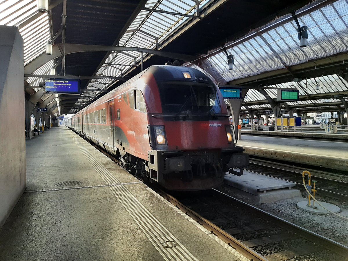 And my train! The 18.40 Railjet to Salzburg - although I will disembark a few stops before.