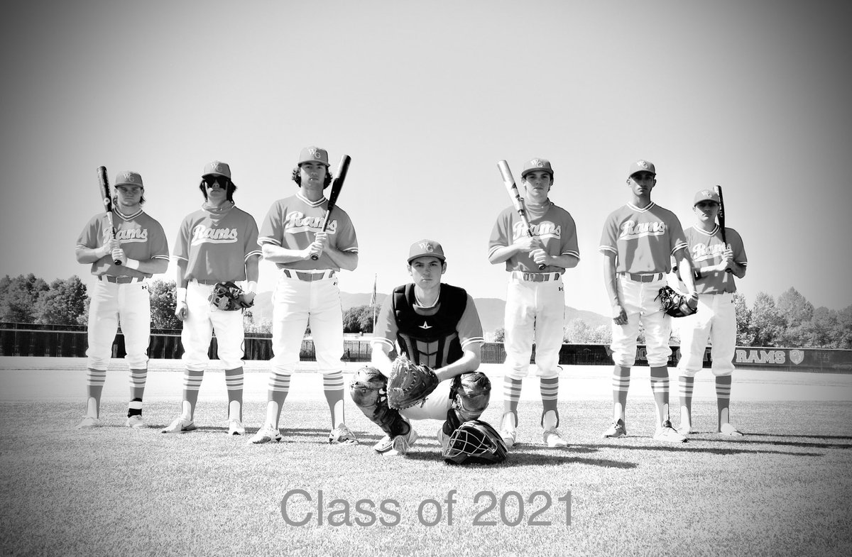 ❤️ our Seniors!
Ryan Davis, Riley Stewart, Ty Ostrowski, Ian Gill, Jack McCarthy, Lincoln Juarez, Mateo Garcia.  Thank you to Maudie Valderrama for the photography!