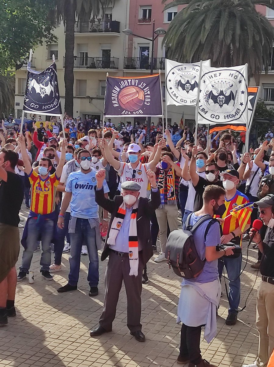 Él 🧡