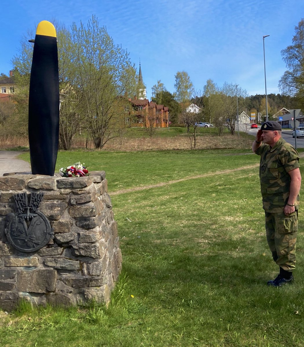 AnitaOdberg's tweet photo. Today, Australian gunner Eric Sidney Quirk was shown his respect. Risked his life. Survived and hidden by locals and then #Milorg 
On this day, 76 years ago, he could begin his journey home ❤️🇳🇴🇦🇺
#Raaf #Raf #NewSouthWales #Australia #WWII https://t.co/Jf1W4d3JnQ