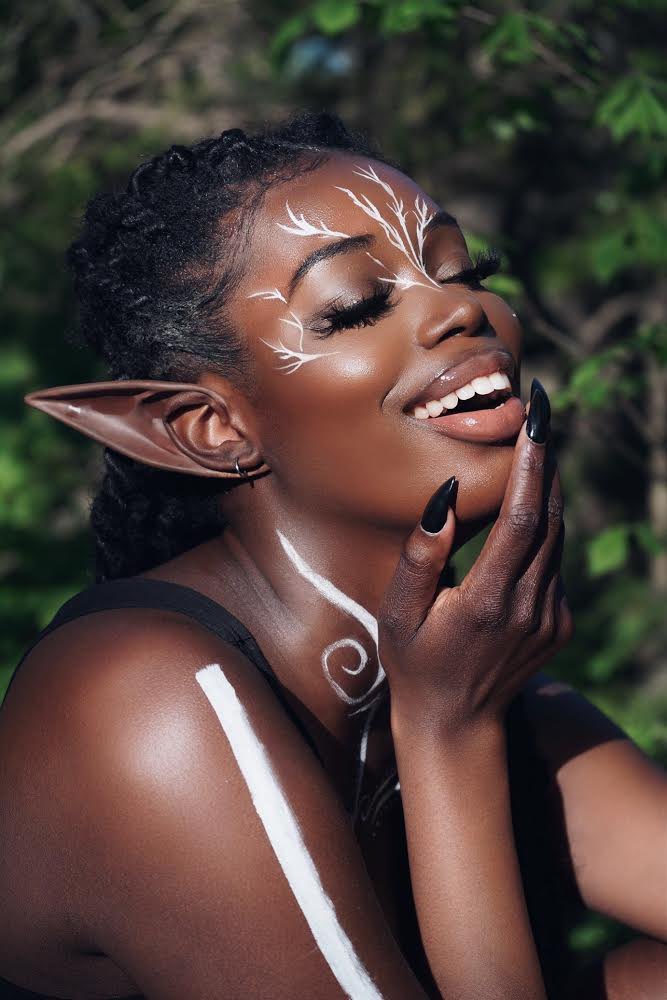 1SarahPurple's tweet photo. #blackfaeday #elf #DragonAge #magic Here’s my submission for today’s magical day. https://t.co/vfAJnM1FlH