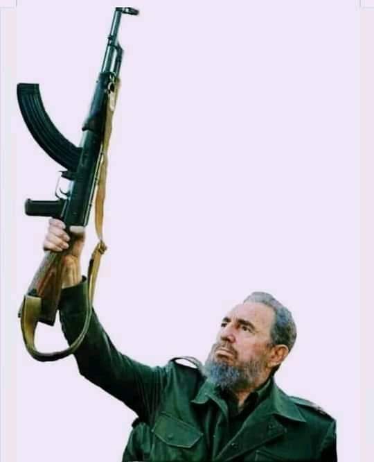 laof23's tweet photo. Tempestades, bloqueos, atentados, agresiones, calumnias, guerras bacteriológicas, guerra ideológica no pudieron con Fidel y ya por la eternidad es el invicto Cmdte en Jefe.
#Cuba #LaPazEsElCaminoDaniel2021 #Nicaragua https://t.co/ccTnPHJNL6