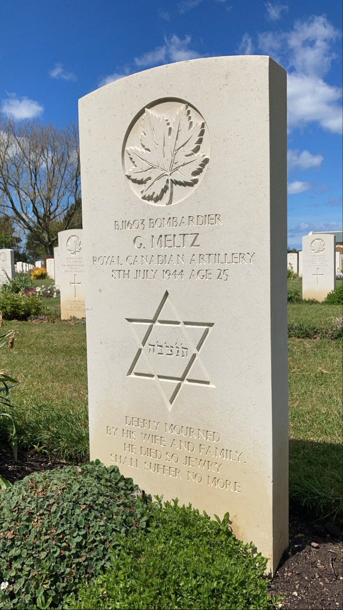 CarolineRaby's tweet photo. Le cimetière militaire canadien de #BénySurMer est de la 2nde Guerre mondiale, situé à #Reviers, dans le #Calvados en #Normandie Y reposent des soldats canadiens tués lors des 1ères semaines de la bataille de Normandie en juin et début juillet 1944
#canadianwarcemetery https://t.co/qhXrnQEQ40