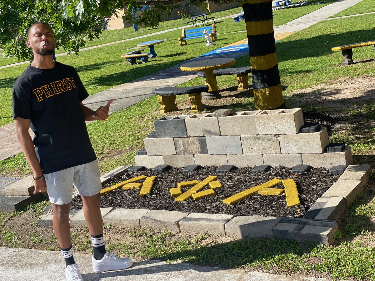 BabyFaceAse's tweet image. Just like I earned my stripes, I earned these letters. 
Onward &amp;amp; Upward

Evil Epsilon Upsilon 😈🤙🏾🖤

DOOMSDAY: Epsilon Upsilon
Spring 21 
Ace C1ub 

Phirst Day Out 🤙🏾

#AlphaphiAlpha #AceClub #Phirst #Phinest #Phreshest #Alphadome #Photodumb