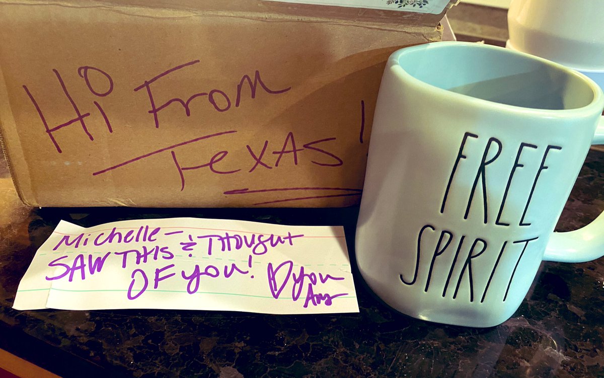 MichelleDemas's tweet image. When you wake up to Texas giftys from your Ray Dunn obsessed friend. My people ❤️. Yes I am✌🏻#mailboxlove I miss my HoodRats.