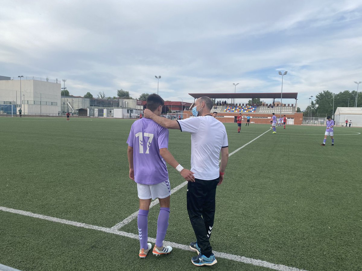 CDG_cantera's tweet photo. ⏰’

#CDGuadalajaraJuvenil 1 - 0 #CDPuebla

✍️ Reanudada la segunda parte con cambio en las filas morada: se retira Carlos y salta al campo Sergio Pérez

#AúpaDépor #DeporPuebla https://t.co/VUoNk5BkyR