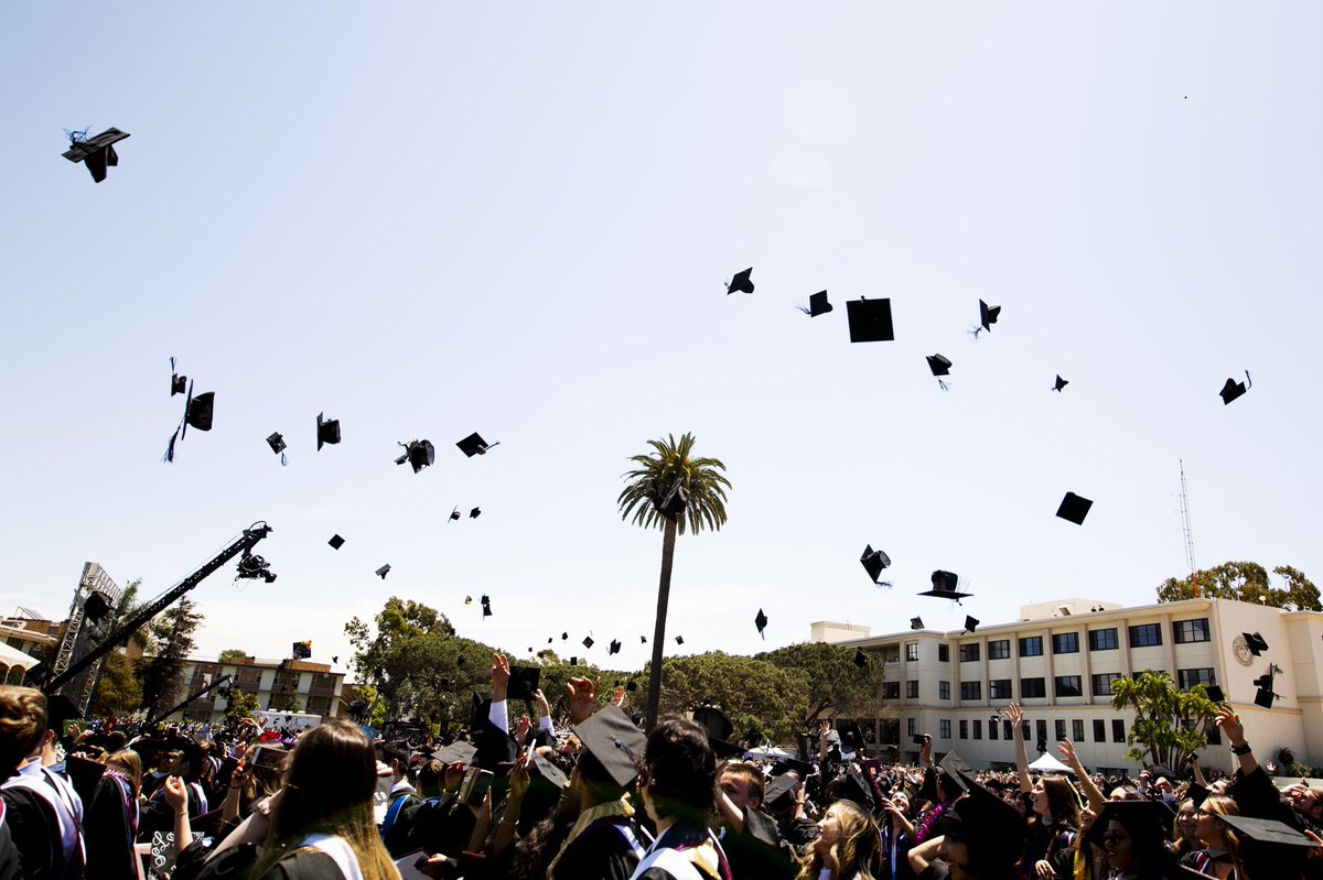 lmulions's tweet photo. Congratulations to all of #LMU21 🎓 earning degrees this weekend, including 1️⃣0️⃣6️⃣ of our student-athletes!

#JoinThePride https://t.co/RfUe386zbS