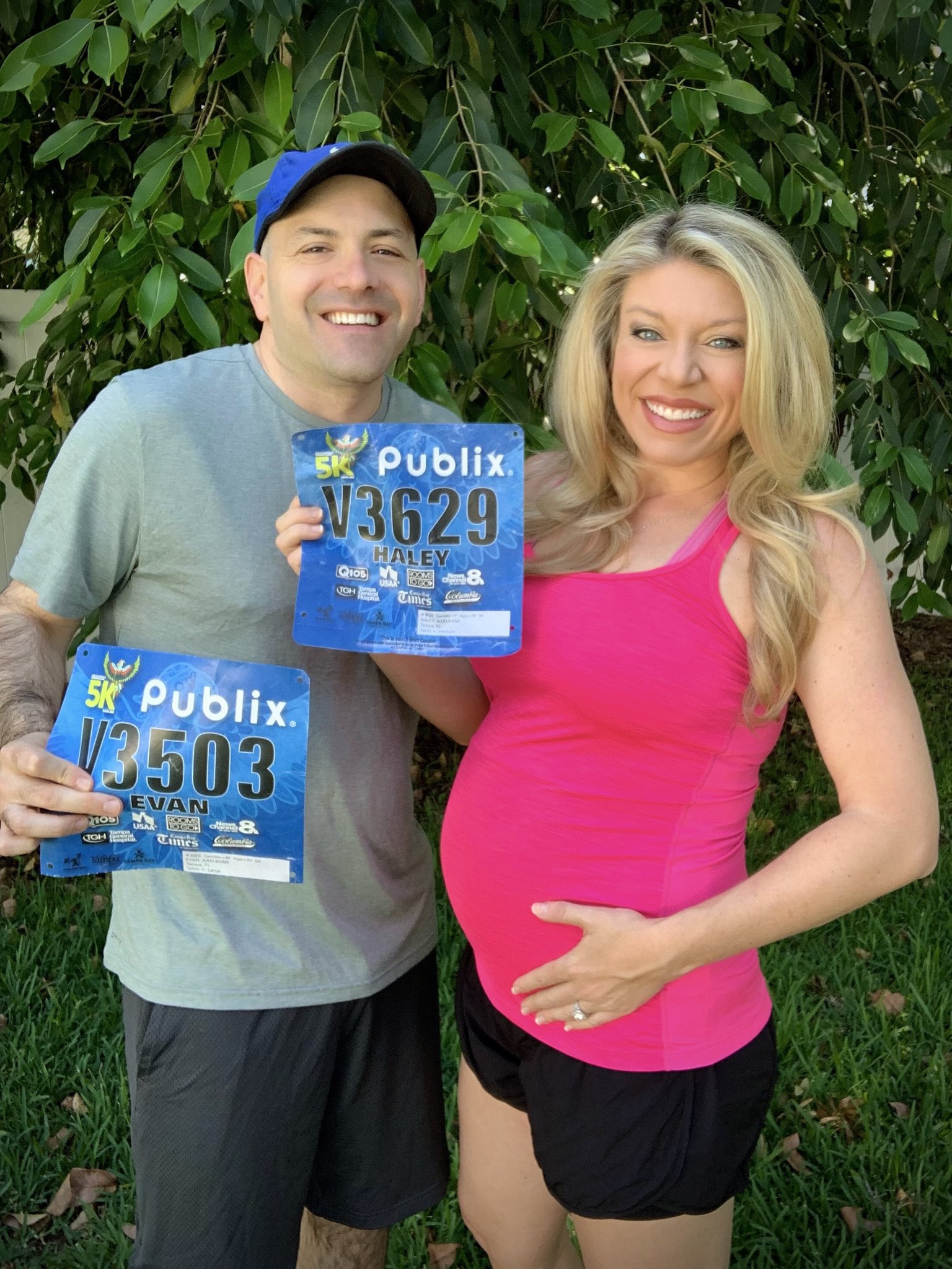 Haley Hinds FOX 13 on X: Happy @rungasparilla weekend!🏃🏼‍♀️This year, my  5K time was slower than normal... but I have a good excuse. I had to let a  cute little girl beat