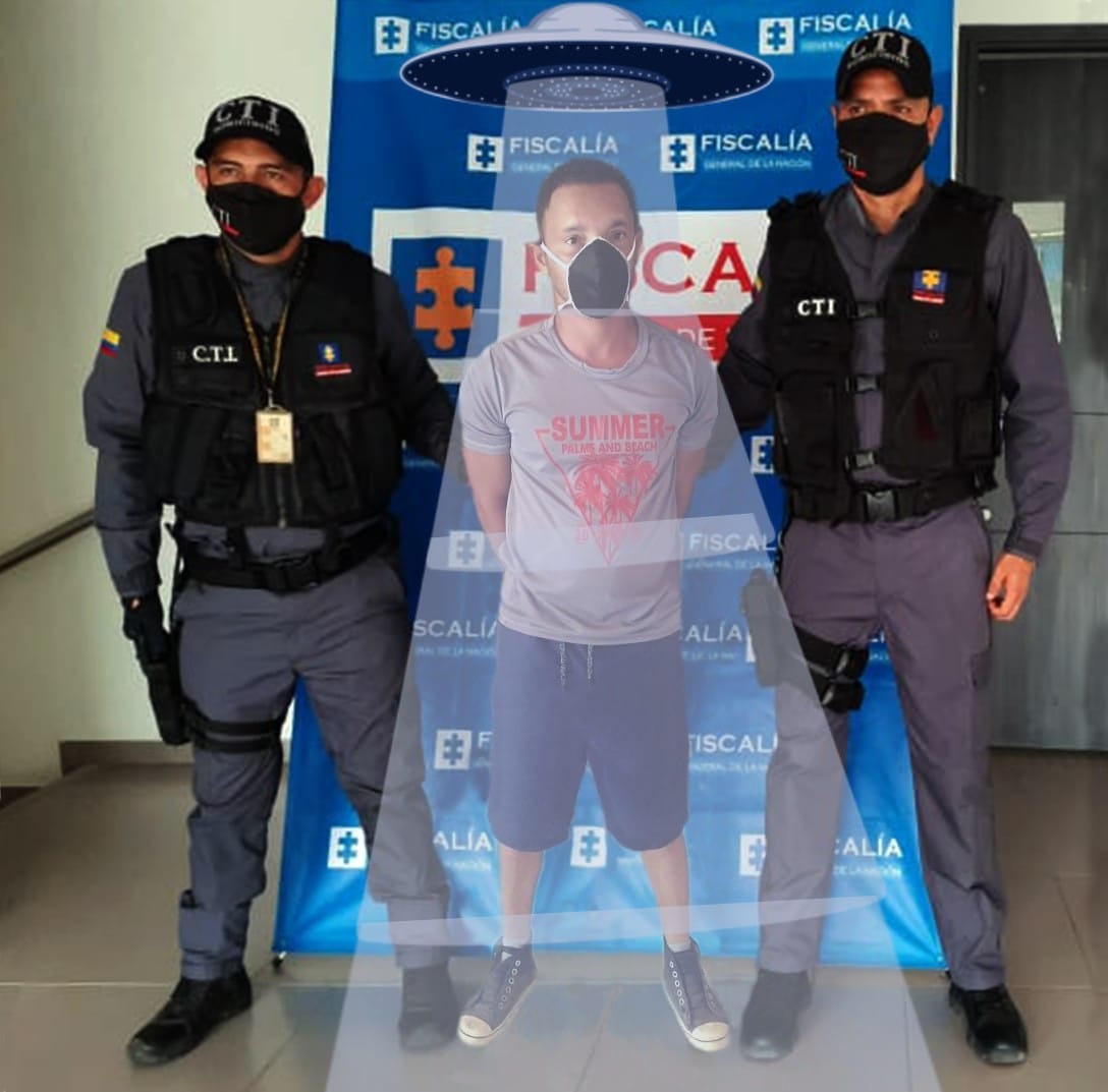 JADOZ12's tweet photo. Barbosa ya no forma parte del sistema. Está por encima del sistema, sobre él, más allá de él. Somos eso, somos ellos, somos los hombres de negro. Bienvenido Agente B de MIB
#AgenteB
#BuenaFeTendraSuMadre #SOSColombiaDDHH
#ParoNacional8M
#UribeAsesino #ParoNacionalColombia https://t.co/nhdc1c8D5G
