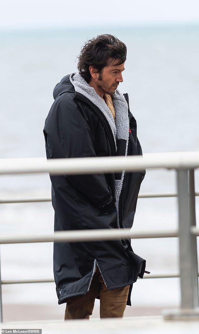 weeklycut's tweet image. New set photos from the U.K. for #Andor 📸 

The #StarWars series is currently scheduled to drop on #DisneyPlus in 2022 🗓