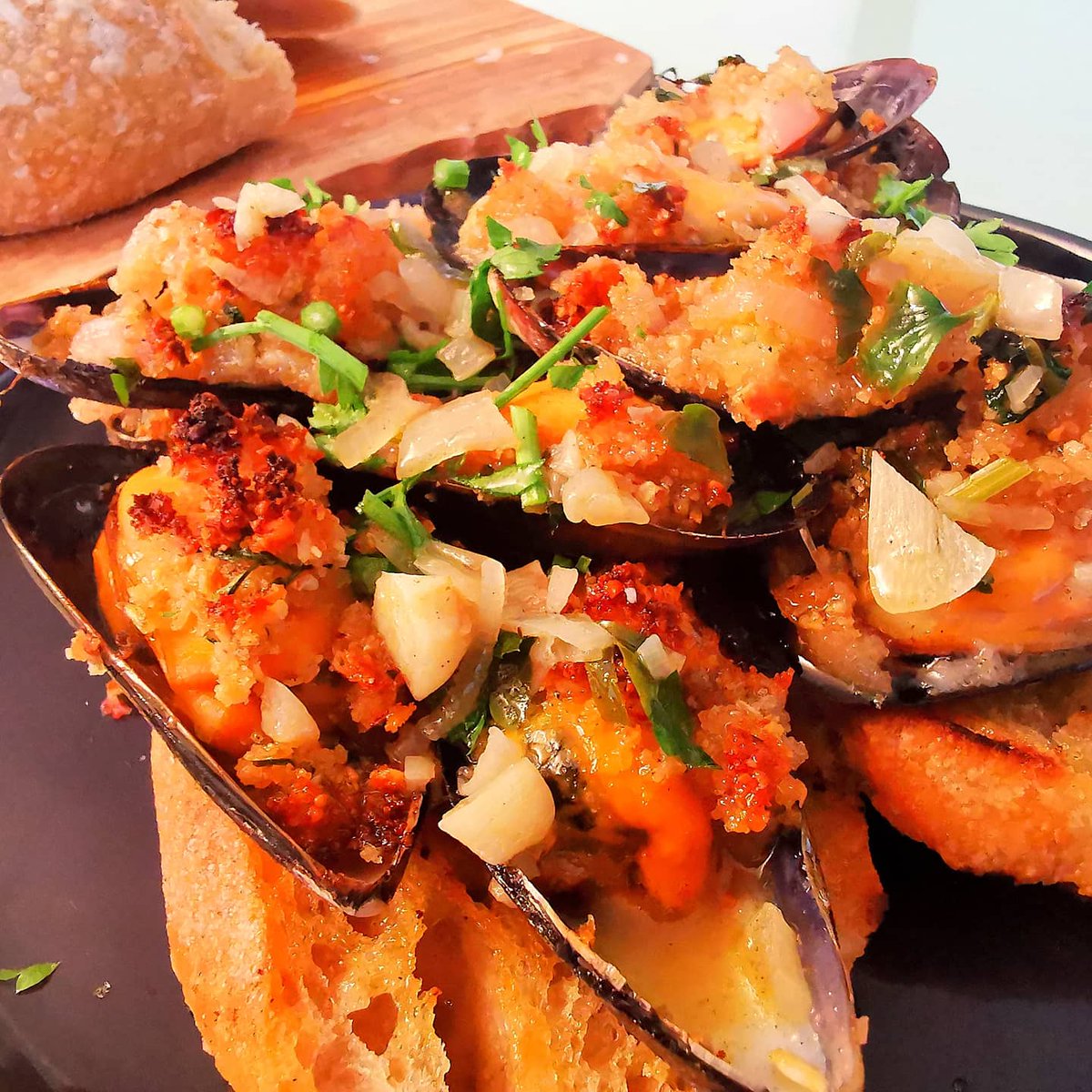 TinyKitchen1's tweet photo. Stuffed Mussels (moules farcies)

#seafood #shellfish #mussels #dinner https://t.co/bNQlogdHii