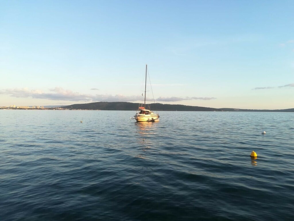 It's still pretty peaceful at the sea but let's hope it will get better and busier soon🤗🌅⠀
#enjoylife #croatiafulloflife #seaview #sailing