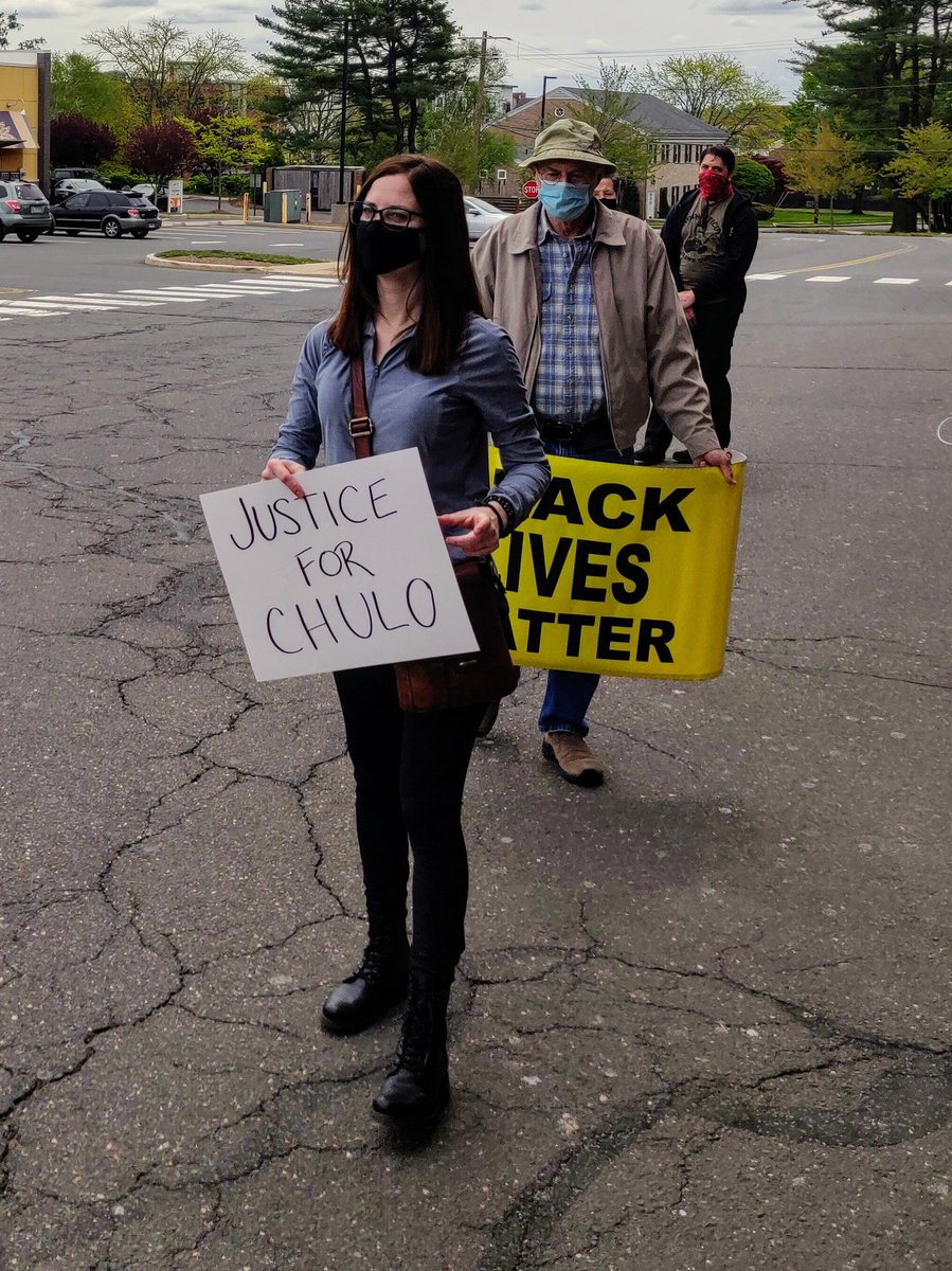 ComradesCareCT's tweet photo. #JusticeForChulo #WethersfieldCT 5/8/21.
CHULO WAS MURDERED AND HIS KILLER IS FREE.
#BlackLivesMatter https://t.co/QpczvFQe9e