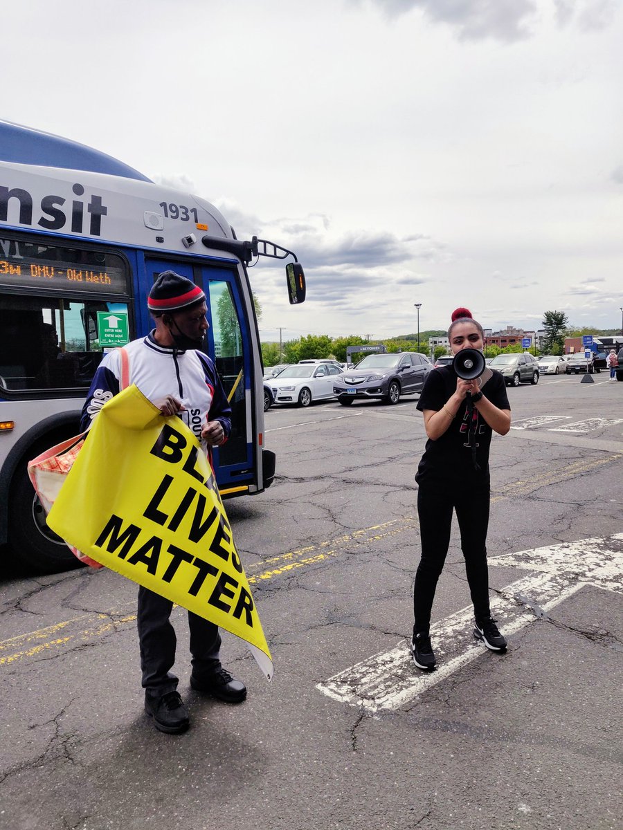 ComradesCareCT's tweet photo. #JusticeForChulo #WethersfieldCT 5/8/21.
CHULO WAS MURDERED AND HIS KILLER IS FREE.
#BlackLivesMatter https://t.co/QpczvFQe9e