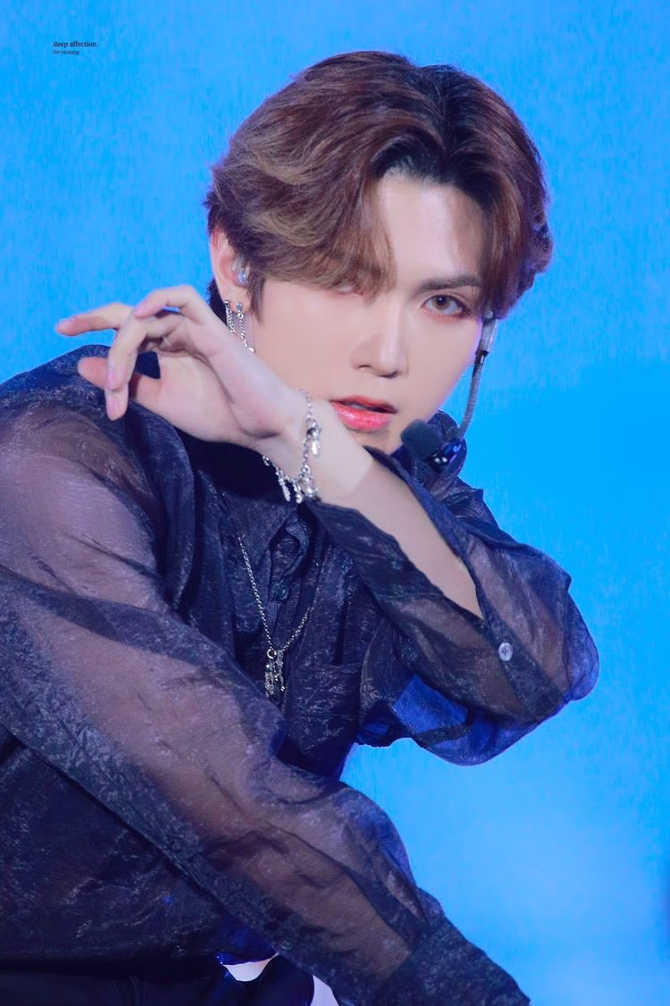 ateez’s kang yeosang in full screen [ a thread ]