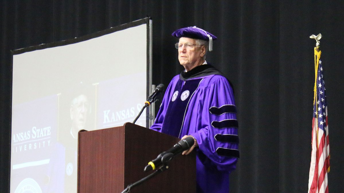 KSU_Salina's tweet photo. Congratulations graduates! It was an honor to celebrate your successes today. As President Myers expressed we are counting on you to be great leaders of the world!

#KStatePolytechnic #ExperienceMatters https://t.co/OxUtK6xn6V