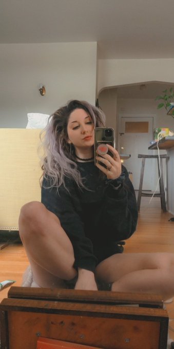 Gunna live stream this afternoon on MFC, first stream in the new place! see yall soon 😜✨ https://t.c