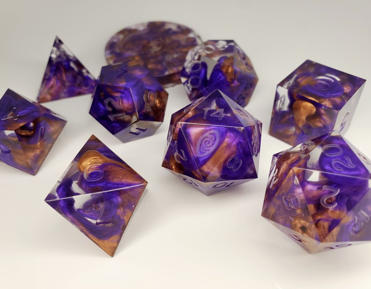 🫐🍇••Royal Jelly••🍇🫐

I had a great time making these during my live pigment paste tutorial! The colors were chosen by the chat, and I think they nailed it!

If you missed my tutorial, I have it saved over on my Instagram IGTV videos.
 instagram.com/tv/CObHIOFqtQR…