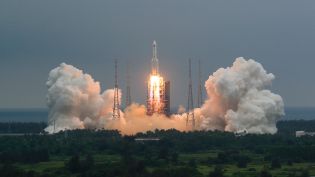 Chinese rocket debris set for re-entry by early Sunday ctvnews.ca/sci-tech/chine…