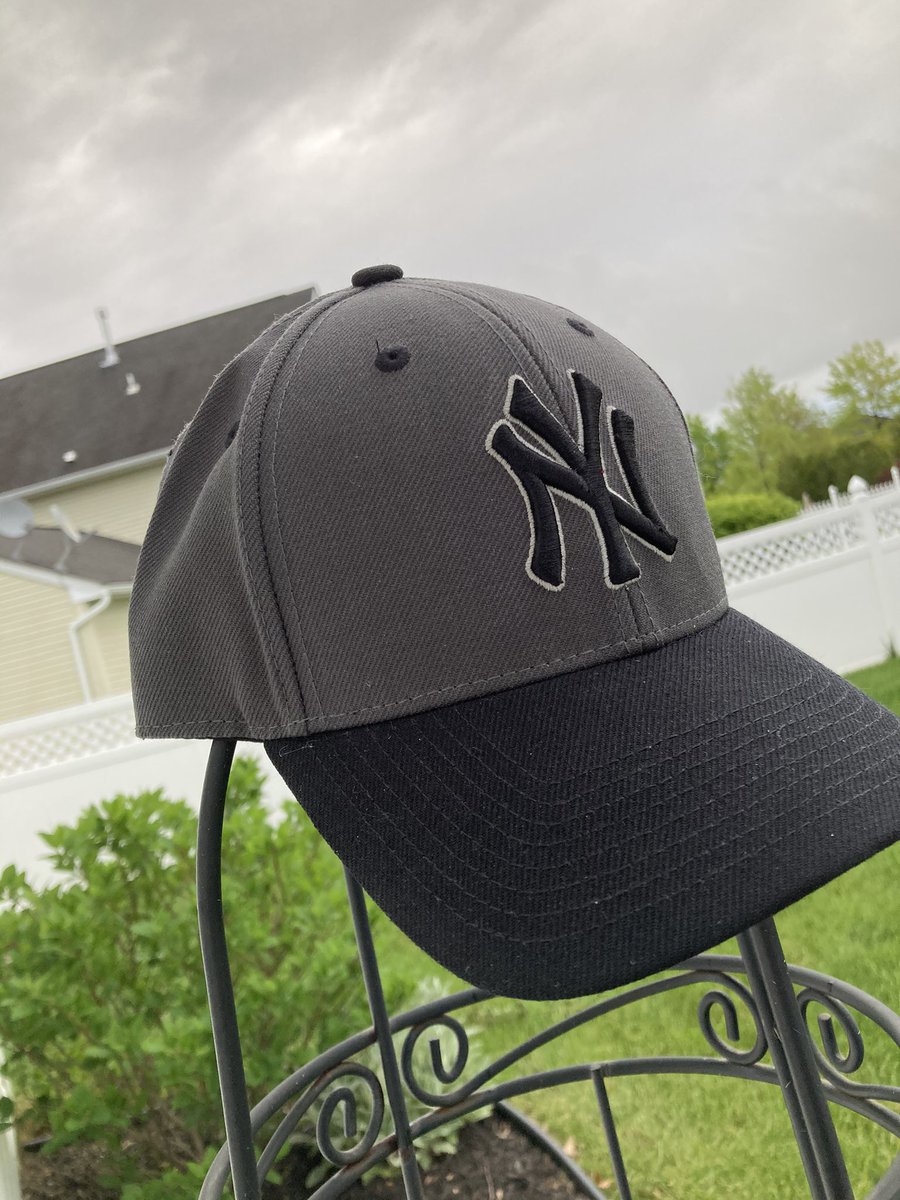 Muzixndmd's tweet photo. @HopsHats @GMaclagan @NickWallace210 @Justin_Byrd04 @SquatchoSpotti1 @ArizonaHiggins @jamesesiddall @Benjamin_G_Lund @HardyTheHatGuy @CapsCarson @johnsonsuperhat @mrbravo365 @mbressler13 @Interstate19 @JacobWischoff @mixmastermatt4 @thehataddict @LamoodBigHats @fredmerkle @GoodLuckJew @BRKCP_ @Hat_Tweets @hatsgamestrains @SDHatGuy @el_gmac73 @dlock13 @HRS_NYC @ChrisRodz93 @mke59fifty @BaseballCapHats @Swartzy16 @profhattar57 @SFHatDad @sfgrippy @HatHoard @therealtritles @MyDopeHatGame @FuzzyPolyester @Caplover83 @paandy188 @Hats_NMore @T_WITH_THE_DOT @Milliondalla_YC @LetsGet2TheShow @TLuvsBaseball @capkings_au @insomniac82986 @benrod19 @edthehead64 #HatTwitter #CapOfTheDay #Unitedbycaps #Yankeescap #47Back 
Presenting my hotd posing with this awesome gift from my good friend from #YankeesTwitter Scott aka @B4Mets_Yankees 
‘47 MVP https://t.co/Ie8kzzfFzT