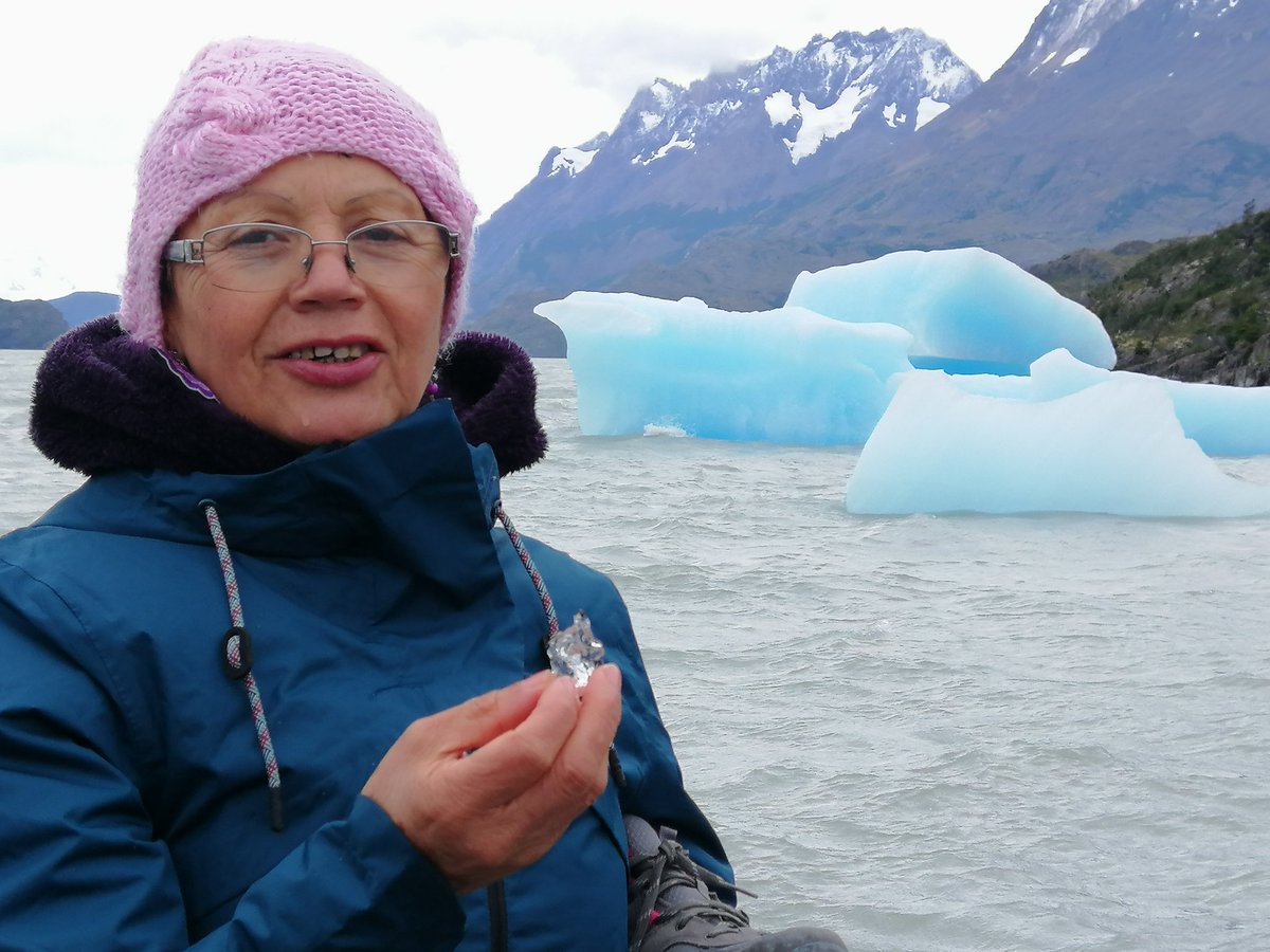 KCarcasson's tweet photo. Feliz día mamá! Infinitas gracias por todo😊🥰 espero que la vida nos siga dando la posibilidad de seguir escribiendo nuevas aventuras.tqm
#T13SinDespertador https://t.co/Zw5VTK6042