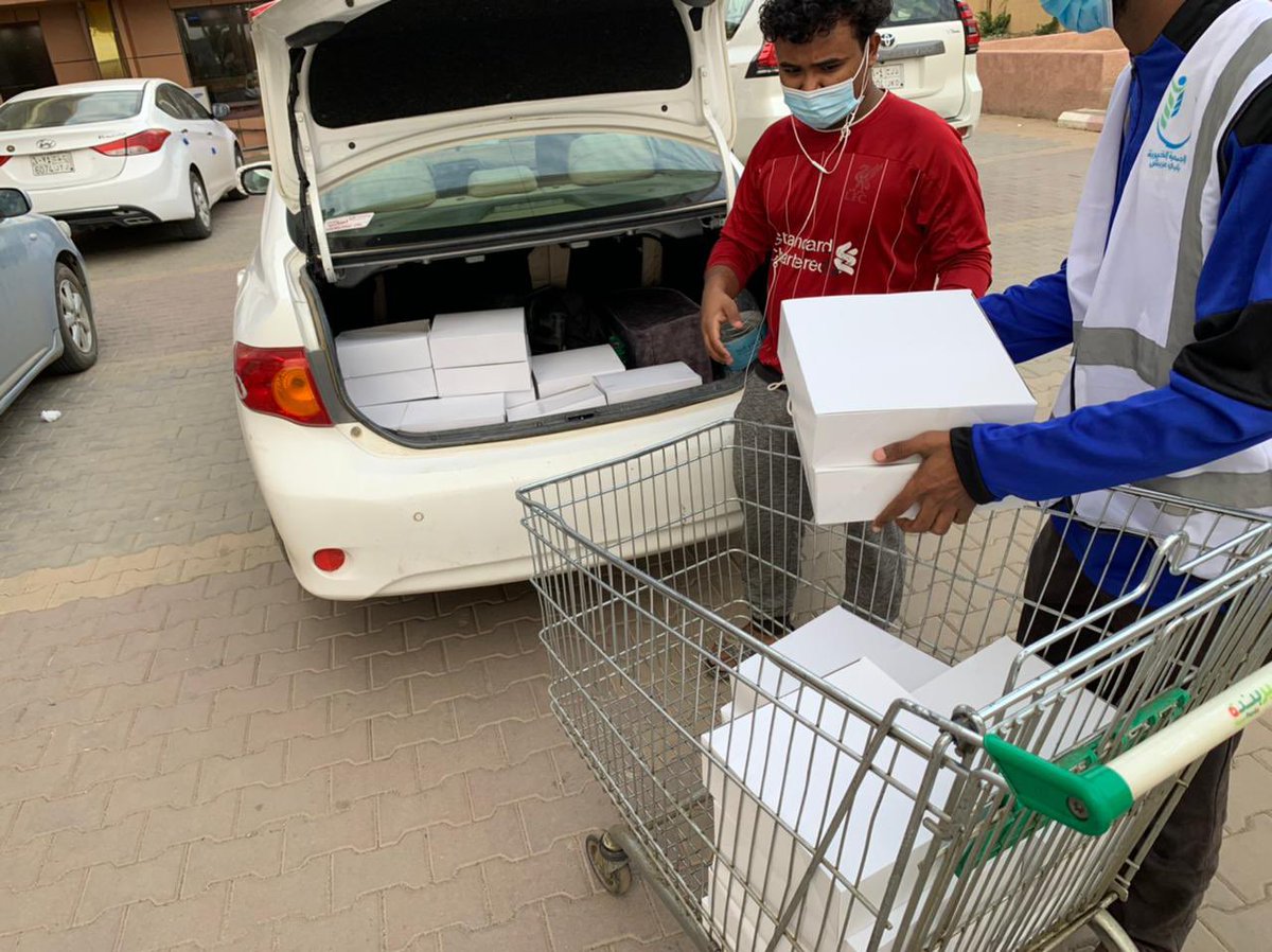 لليوم السادس والعشرون على التوالي قام #فريق_شكر_التطوعي بتوزيع عدد ١١٧ وجبة افطائر صائم تحت إشراف ومتابعة من الجمعية الخيرية بأبوعريش <a href="/bir_aboarish/">الجمعية الخيرية بأبي عريش</a>