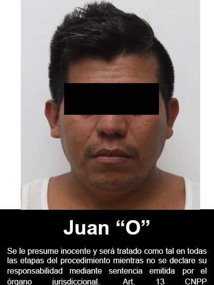 FGRMexico's tweet photo. La #FGR a través de la #SCRPPA, en la @FGR_Zacs obtiene vinculación a proceso en contra de Jorge “H”, Everardo “C”, Juan “O” y Jesús “C”, por probable tráfico de 42 indocumentados en su modalidad de transporte.
Más información: ➡️ https://t.co/tgVGSti737 https://t.co/8oop0qOA3M