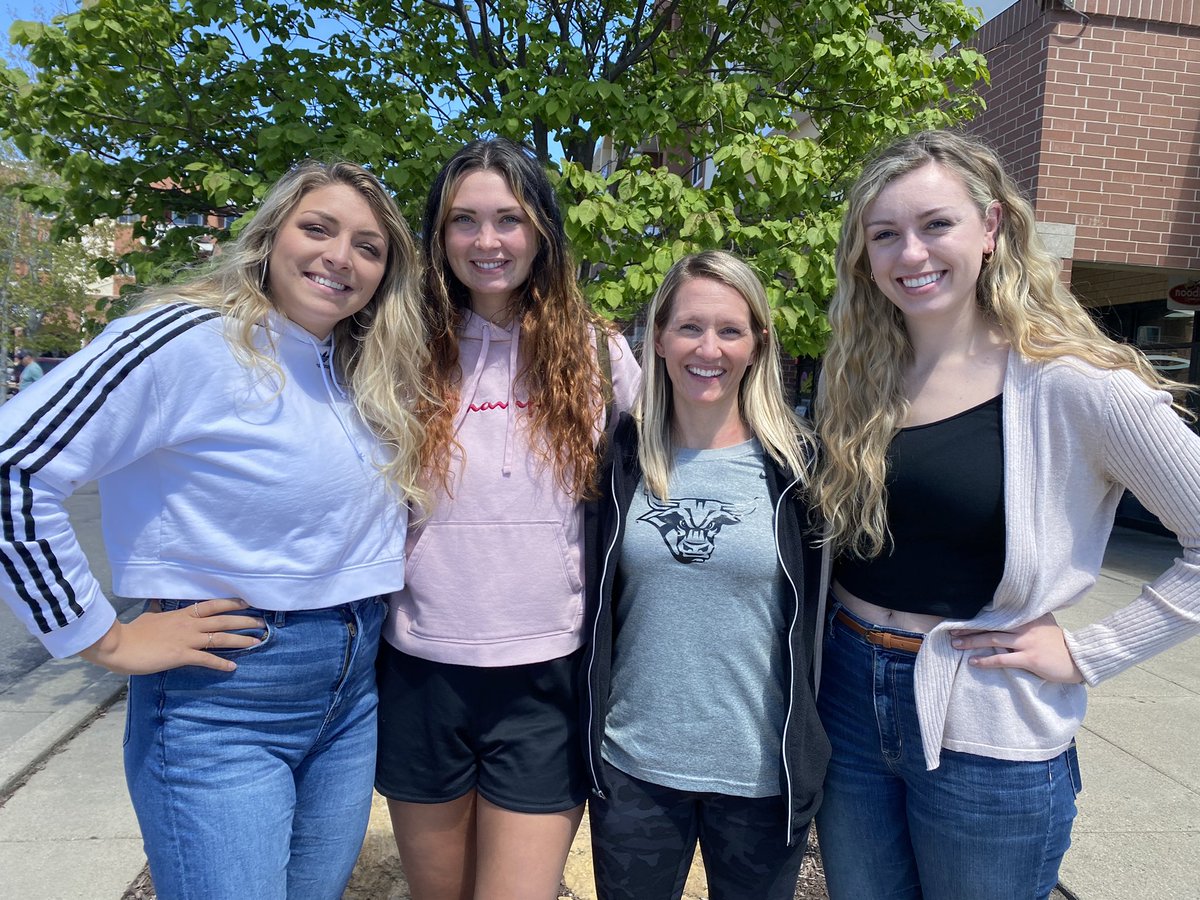 Coach_Thiesse's tweet photo. A huge CONGRATS to 2021 Grads @EmmalinePolson @RachelShumski @Brooketonsfeldt 
These 3 have been amazing representatives of @MSUMavericksWBB over the past 4-5 years! Great things ahead for these amazing women! #proudcoach #begreat https://t.co/BtAsjIMzvH