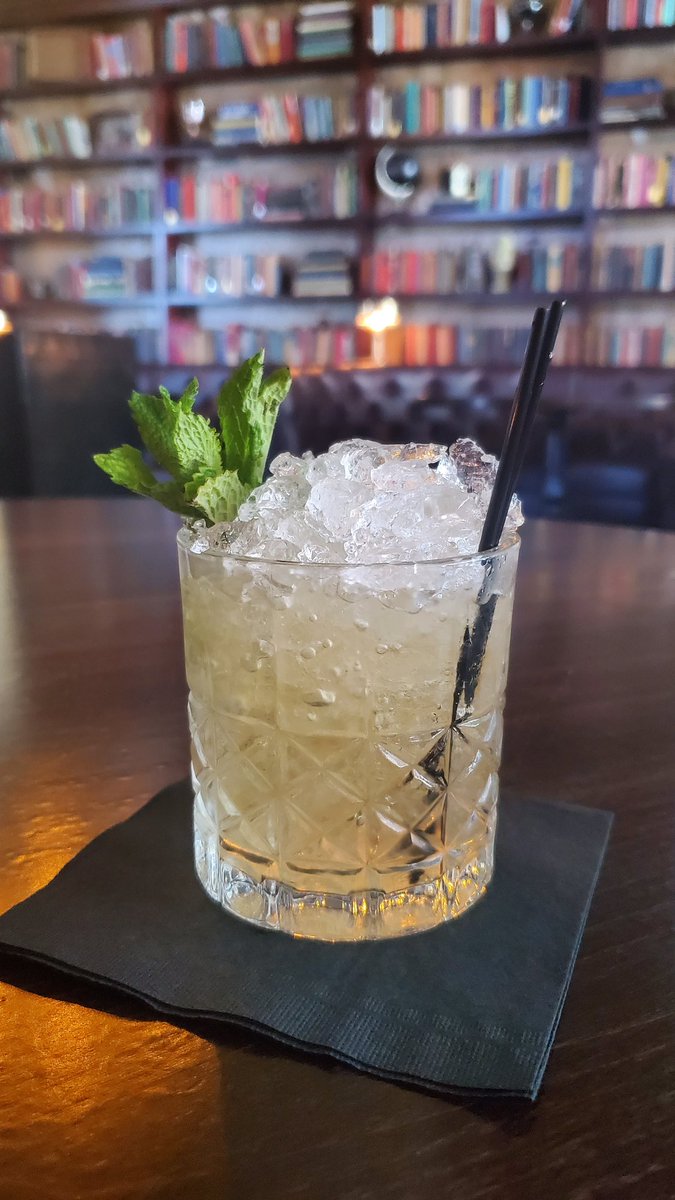 Fierce__Dread's tweet photo. Hope everyone is having a wonderful Saturday. Just enjoying a fancy Mint Julep. https://t.co/4CknBmUEKw