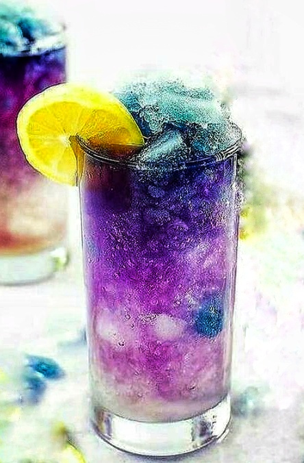 WorldJessys's tweet photo. Purple magic is a drink made of butterfly pea flower. Butterfly pea flowers are commonly used for making tea. It is one of the best caffeine free herbal tea which is good for health. It is popular among south east asian countries.  #Bluecolor #Blueice

https://t.co/6Z795uPcfv https://t.co/9lqRlxvIWO
