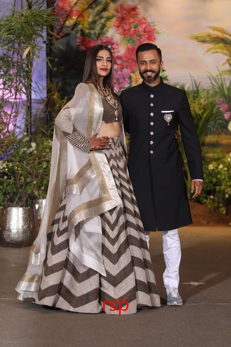 [Sonam Kapoor and Anand Ahuja's Reception] : And a Happiest couple ❤️
#everydayphenomenal