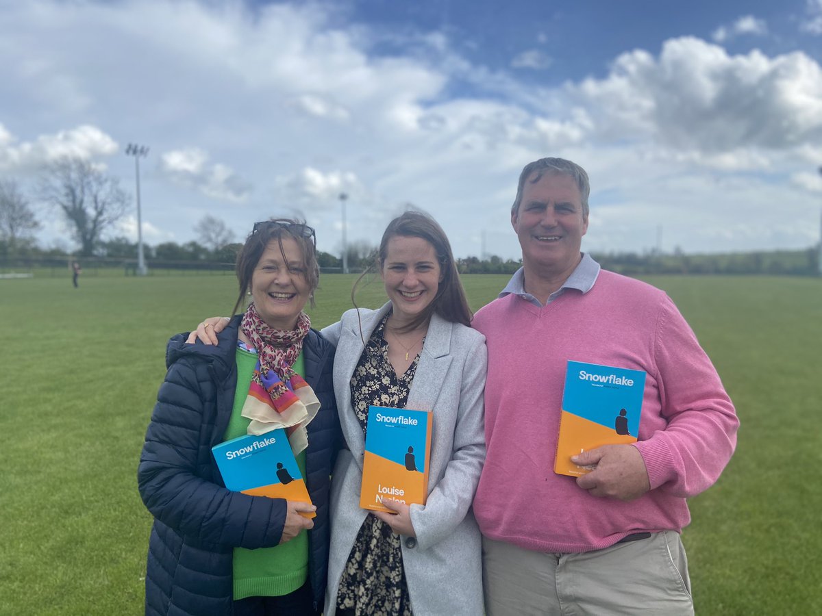 CappaghGAA's tweet image. Excited as our player @Louise_Nealon stopped by with a sneak peak of her debut novel - #Snowflake. We are all so proud of Louise!  snowflake is available in all good bookshops!  #localceleb