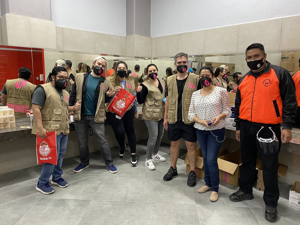 ObsNalCiudadano's tweet photo. El @ObsNalCiudadano apoya en el programa de colaboración público-privada para la aplicación de la vacuna contra #Covid_19mx en el estadio Nemesio Diez @TolucaFC 

#EmpresasXTuBienestar https://t.co/sO3q9UXAYB