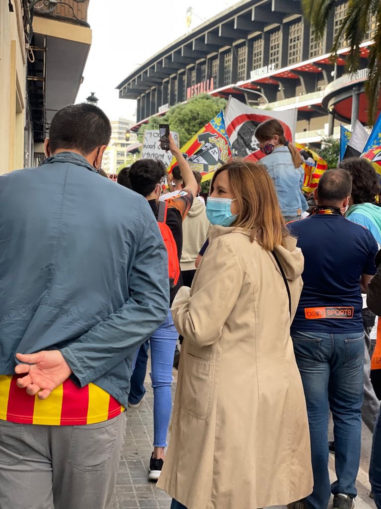 mjosecatala's tweet photo. La afición ha hablado alto y claro. 🦇
#Amunt #YoVoyVCF https://t.co/WrXHvLKe7W