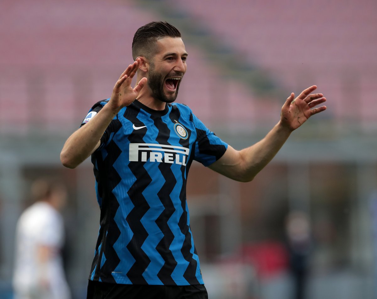 InterClub1908's tweet image. ⚫🔵🐍 @SerieA titolo di #InterSampdoria 5-1 l'@Inter vince con doppietta di #Sanchez e gol di #Gagliardini, #Lautaro e #Pinamonti #FORZAINTER #Amala #IMInter #FCIM #SerieA #NotForEveryone #Inter #IMScudetto #interclub1908
Seguite il profilo di riserva @InterClub1908_ 🖤💙