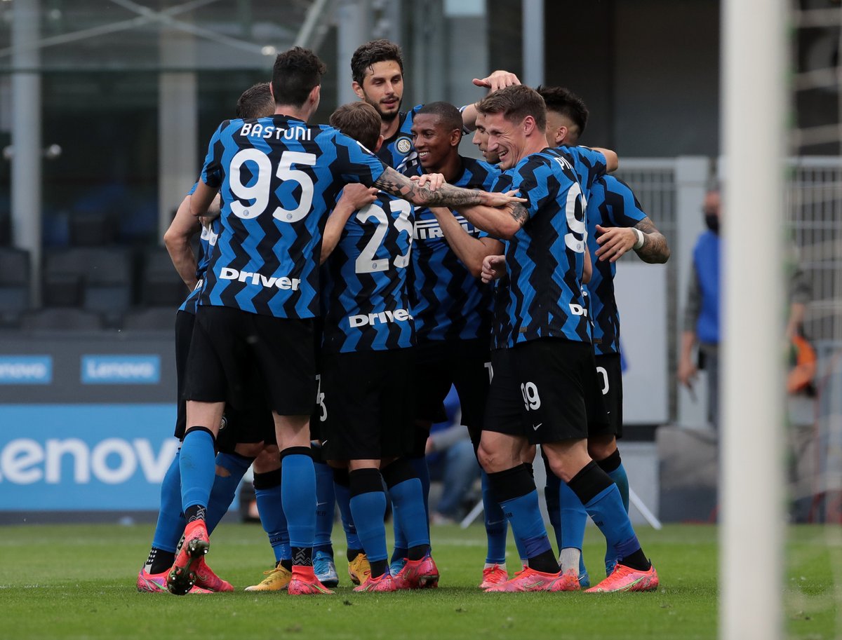 InterClub1908's tweet image. ⚫🔵🐍 @SerieA titolo di #InterSampdoria 5-1 l'@Inter vince con doppietta di #Sanchez e gol di #Gagliardini, #Lautaro e #Pinamonti #FORZAINTER #Amala #IMInter #FCIM #SerieA #NotForEveryone #Inter #IMScudetto #interclub1908
Seguite il profilo di riserva @InterClub1908_ 🖤💙