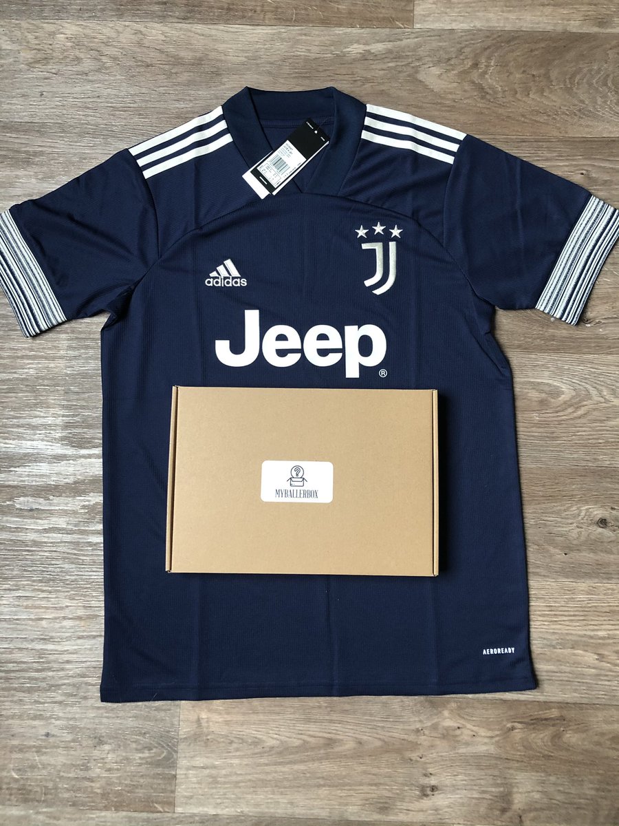 myBallerBox1's tweet photo. New in our stock👕. Juventus away kit for the 2020/2021 season. 
What do you think of this shirt?

Get your mystery jersey at https://t.co/CcAejCJJV4 for €39,95 (or £33,95)🎁👕

#mysteryjersey #mysteryshirt #myballerbox #juventus https://t.co/Jukc9vjhon