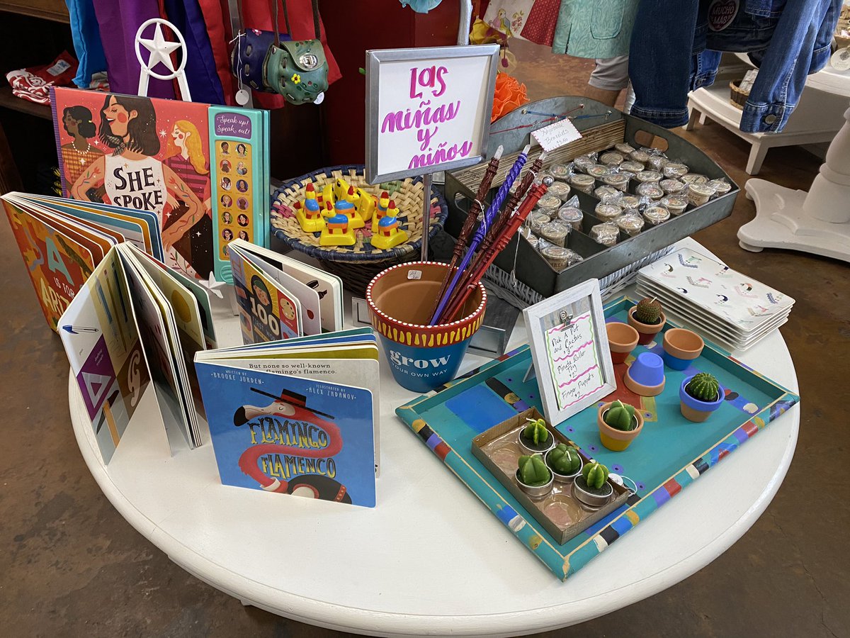 That_DeAngelo's tweet photo. Looking to support local/brown/artists in Phoenix, AZ? Check out #MuchoMasArtStudio!
https://t.co/JQ3BAMIH8C
I’ll be here all day helping out my parents with their store! https://t.co/PQkBiZVi81