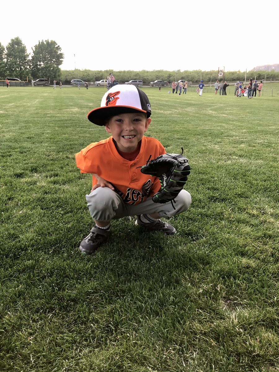 MrKdub's tweet photo. #TeeBallCoach Chronicles Week 4:
- Lost original parent snack list ๐คฆโโ๏ธ
- my right fielder has perfected in-game somersaults
- Orioles dugout spirit is our greatest strength ๐ช
- #BamBamKam took a high hop grounder off the cap bill - kids a champ! ๐ฏ
#DadLife #DubFamily https://t.co/tN2bmlvcax