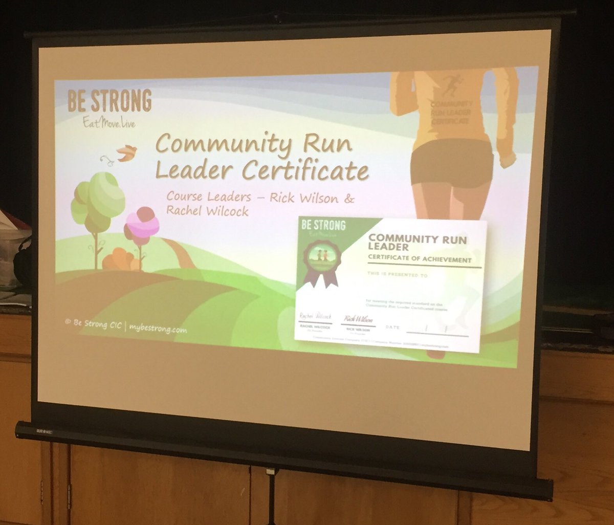 Still time to book your free Community Run Leader Certificated Course! Brilliant day today with some amazing people ❤️🏃‍♀️🏃‍♂️@EastLancsCCG mybestrong.com/2021/04/14/fre…