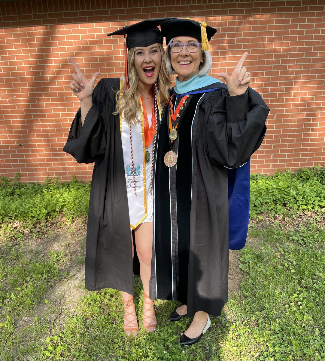 #okstate21 <a href="/okstate_ehs/">OSU College of Education and Human Sciences</a> <a href="/_hadams_/">hailey</a> Another education change agent! Congrats Hailey!! New Castle 3rd grade teacher!! Bryan Close Teaching Scholarship recipient!! Making the world better!! People.Passion.Purpose!! Go Pokes!!
