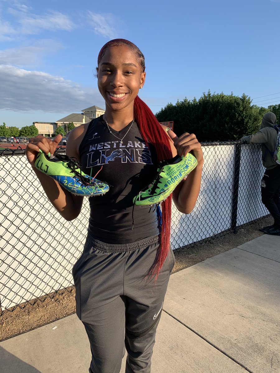 coach_cage's tweet photo. Coco runs GA #1 time in the 100 meters &amp; breaks the school record running 11.61
#Robinsonstrong https://t.co/vLXhRtGYtn