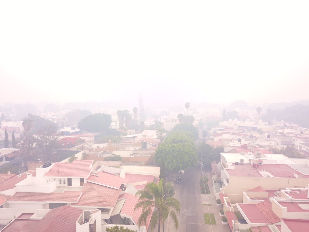 labrawailer's tweet photo. @Trafico_ZMG así la ciudad vista desde mi dron, sin agua y sin poder respirar. https://t.co/l9vZ0v9bew