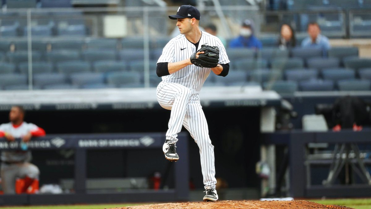 Yankees's tweet image. Teamwork ➡️ finish line