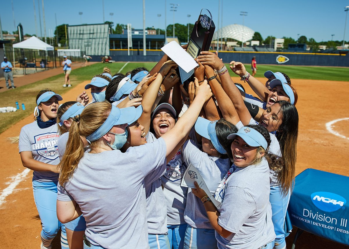 GoETBUTigers's tweet photo. 📷#ETBU Pics | @ASC_sports
🥎@ETBU_Softball 
🏆CHAMPIONSHIP PICS
🆚UMHB
➡️W, 13-4

🏆🏆🏆🏆🏆
🏆🏆🏆🏆🏆

TEN x CHAMPIONS

📸https://t.co/MZoJJgRt4K https://t.co/QE7BUHstlo
